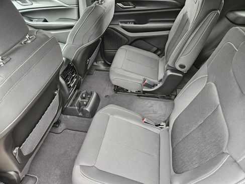 New 2025 Jeep Grand Cherokee L Laredo image 27