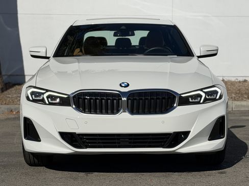 Used 2024 BMW 330i Sedan w/ Premium Package image 5