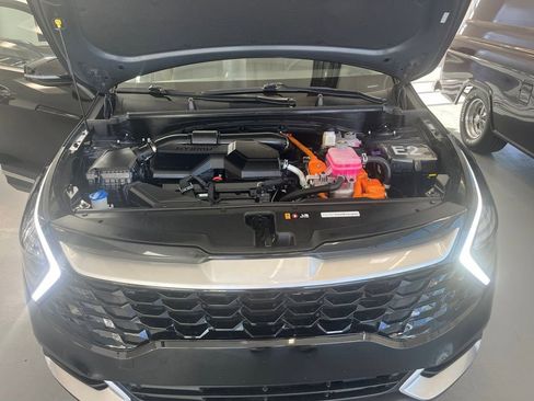 Used 2025 Kia Sportage EX image 21