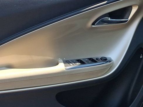 Used 2012 Chevrolet Volt Premium w/ Premium Trim Package FWD image 23