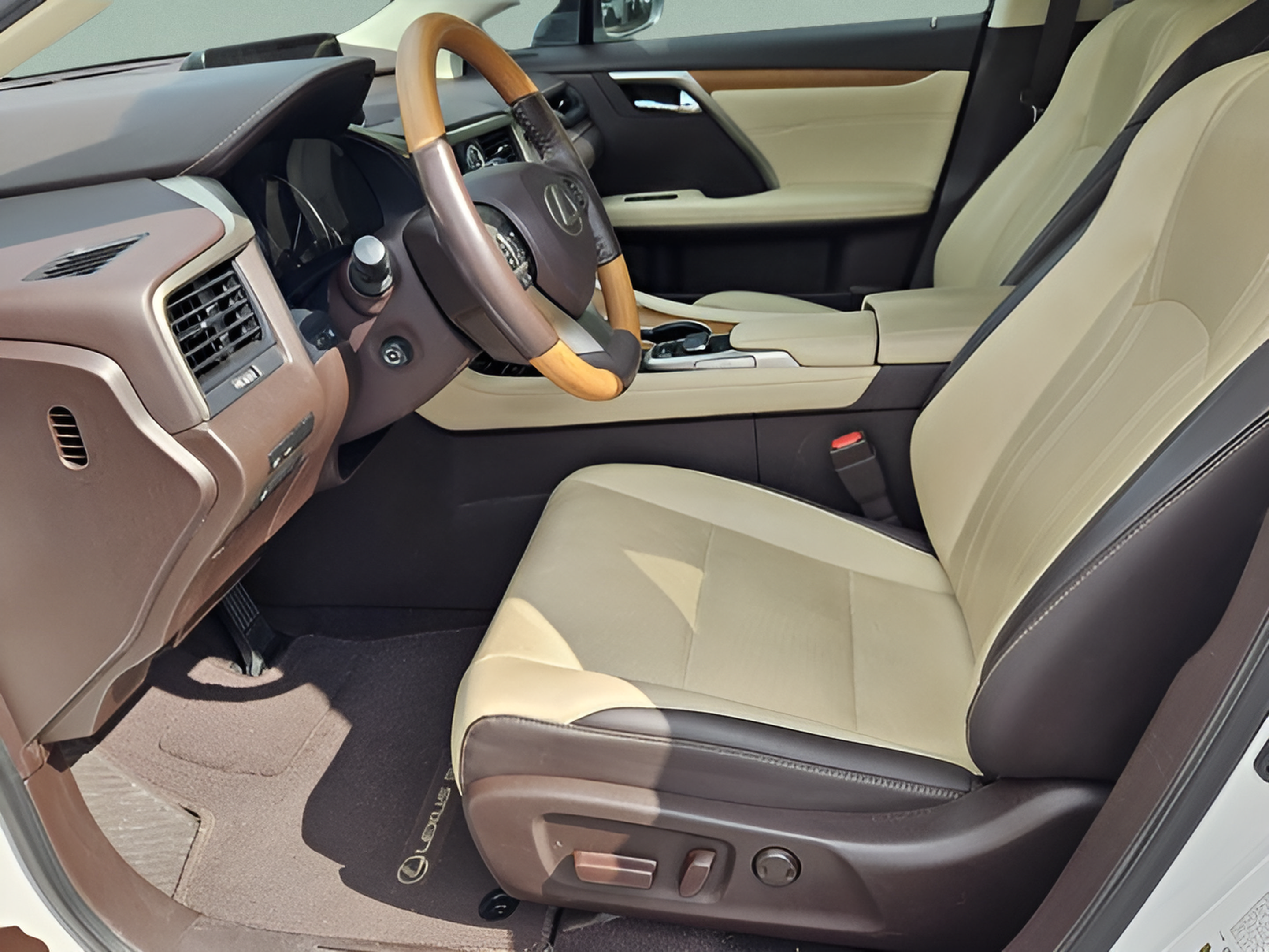 Used 2018 Lexus RX 350 FWD w/ Premium Package image 12