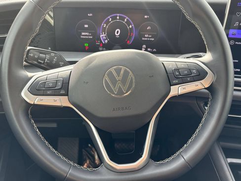 Used 2026 Volkswagen Tiguan SE AWD/4WD image 54
