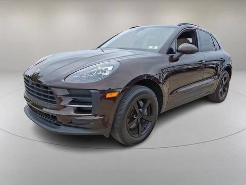 Used 2021 Porsche Macan w/ Premium Package Plus AWD/4WD image 5