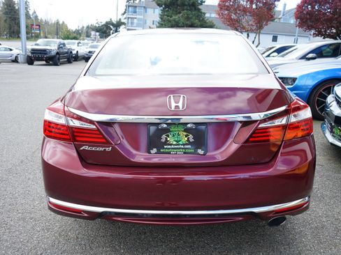 Used 2017 Honda Accord LX image 4