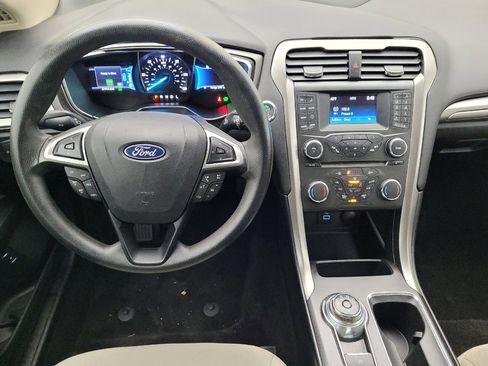 Used 2018 Ford Fusion S image 22