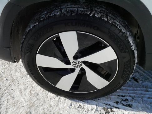 Certified 2025 Volkswagen Taos S image 12