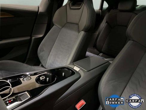 Used 2023 Audi e-tron GT Premium Plus image 61