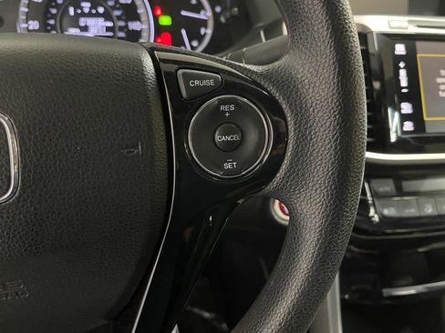 Used 2016 Honda Accord EX image 21