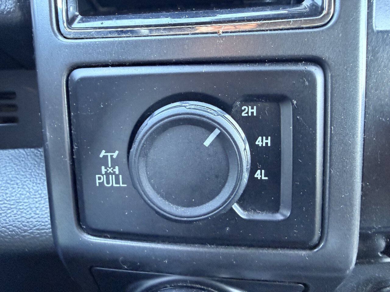 Used 2017 Ford F150 XLT w/ Equipment Group 302A Luxury AWD/4WD image 17