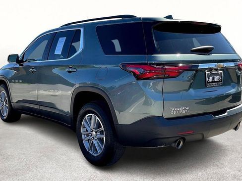 Used 2022 Chevrolet Traverse LT FWD image 15