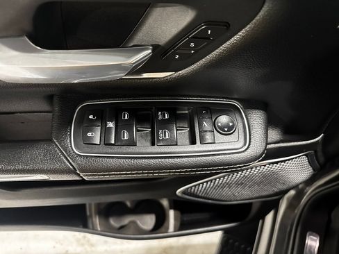 Used 2019 RAM 1500 Laramie w/ Sport Appearance Package image 18