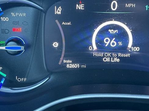 Used 2023 Chrysler Pacifica Touring-L FWD image 29