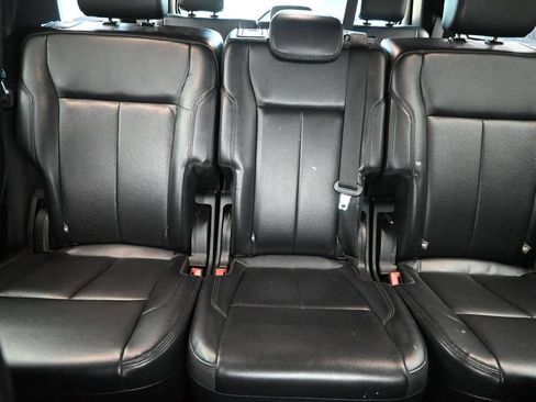 Used 2019 Ford Expedition XLT w/ Equipment Group 202A RWD image 27