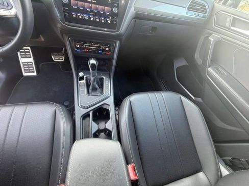 Used 2023 Volkswagen Tiguan SE R-Line FWD image 15