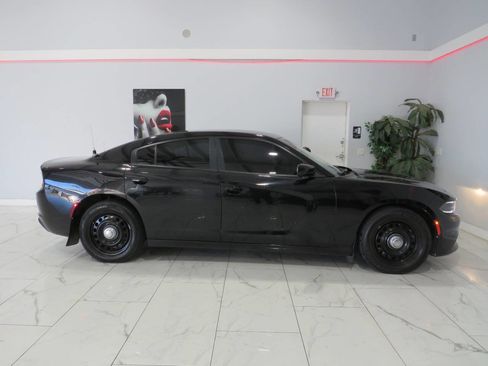 Used 2016 Dodge Charger Police image 2