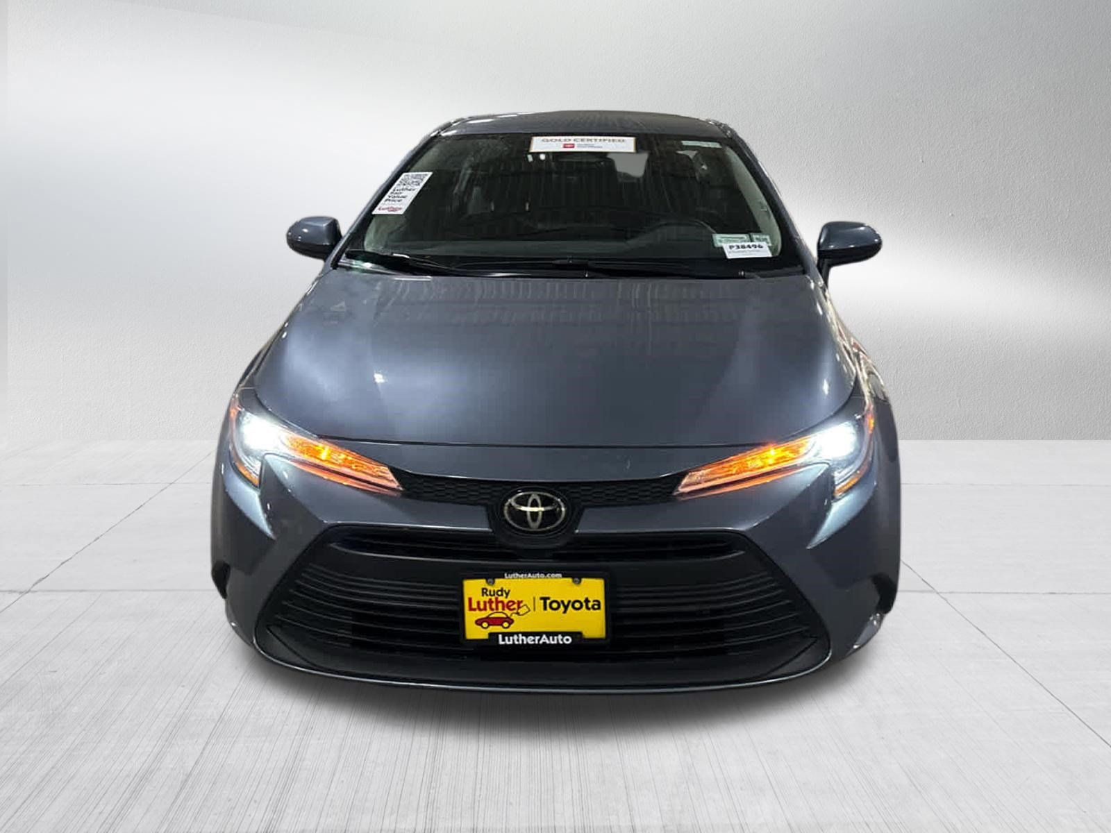 Used 2025 Toyota Corolla LE FWD image 2