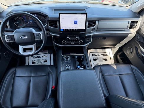 Used 2024 Ford Expedition XLT AWD/4WD image 16