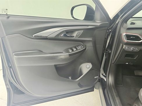 Certified 2023 Chevrolet TrailBlazer RS w/ Sun and Liftgate Package image 25