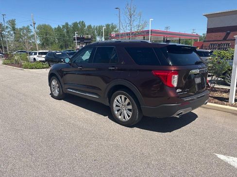 Used 2020 Ford Explorer Limited w/ Hybrid Equipment Group 310A image 2