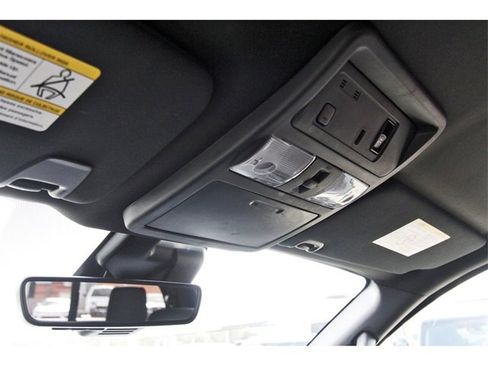 Used 2024 Nissan Titan PRO-4X image 23