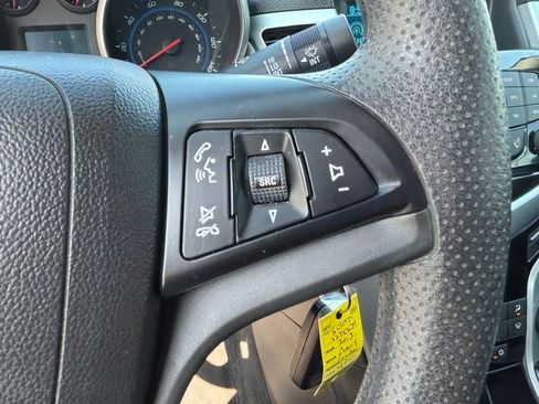 Used 2013 Chevrolet Cruze LS FWD image 23
