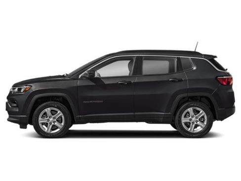 Certified 2023 Jeep Compass Latitude AWD/4WD image 2