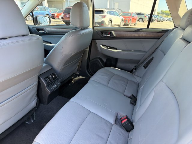 Used 2018 Subaru Outback 2.5i Limited AWD/4WD image 21