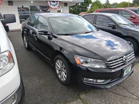 Used 2013 Volkswagen Passat 2.5 SEL Premium FWD image 2