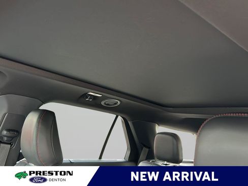 Used 2025 Ford Explorer ST AWD/4WD image 12