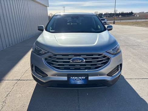 Used 2024 Ford Edge Titanium AWD/4WD image 2