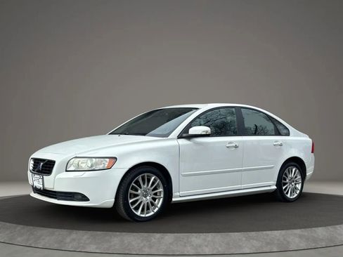 Used 2010 Volvo S40 2.4i FWD image 1