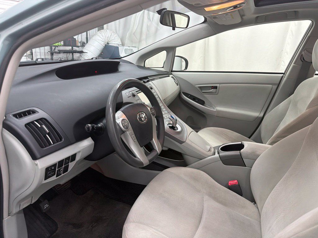 Used 2012 Toyota Prius Three w/ Solar Roof Pkg FWD image 12