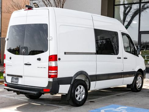 Used 2015 Mercedes-Benz Sprinter 2500 image 7