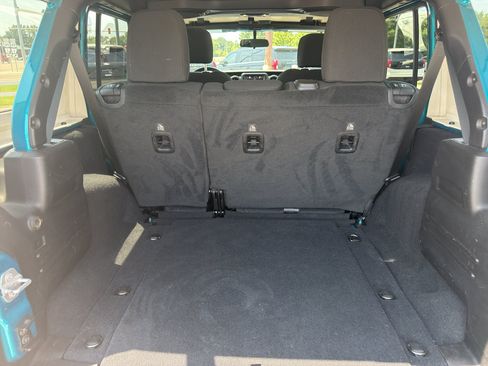 Used 2020 Jeep Wrangler Unlimited Sport S AWD/4WD image 18