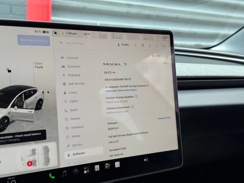 Used 2024 Tesla Model 3 Standard Range RWD image 32