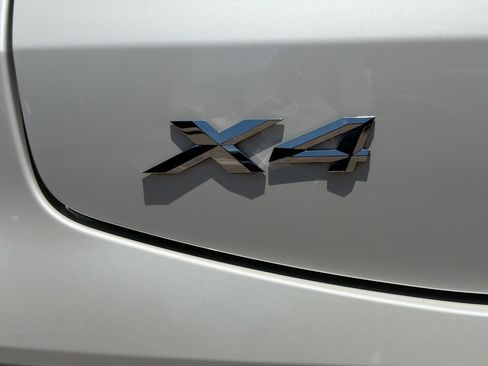 Used 2025 BMW X4 xDrive30i AWD/4WD image 11