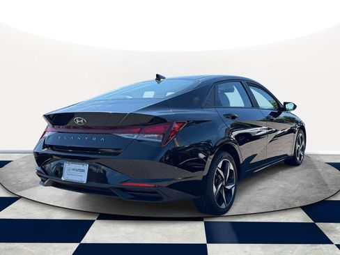 Certified 2023 Hyundai Elantra SEL w/ Convenience Package FWD image 5