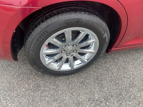 Used 2014 Chrysler 300 C image 15