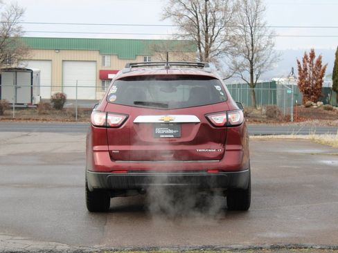Used 2016 Chevrolet Traverse LT w/ LPO, 'HIT The Road' Package image 5