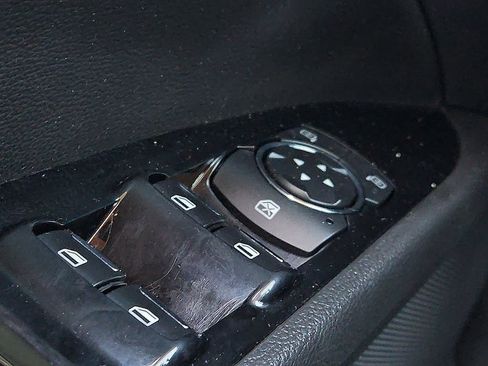 Used 2016 Ford Fusion SE w/ Equipment Group 202A image 15