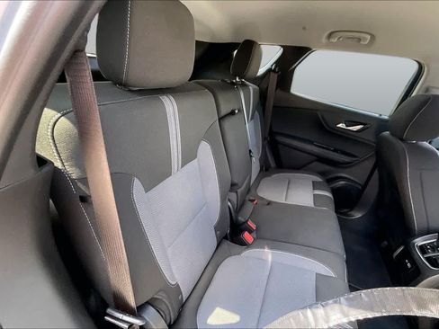 Used 2024 Chevrolet Blazer LT w/ Convenience Package FWD image 18
