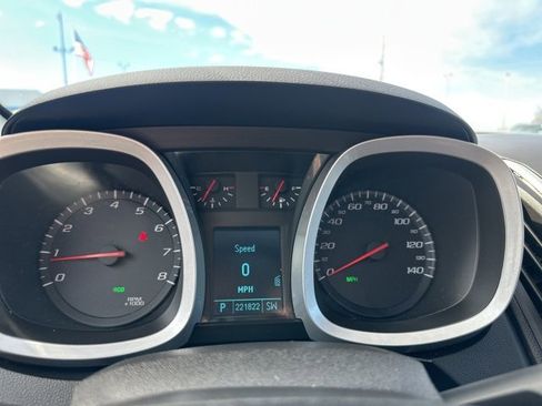 Used 2010 Chevrolet Equinox LT w/ Vehicle Interface Package image 40