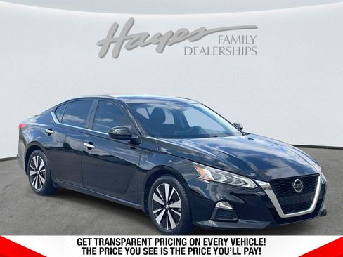 Used 2022 Nissan Altima 2.5 SV FWD image 1