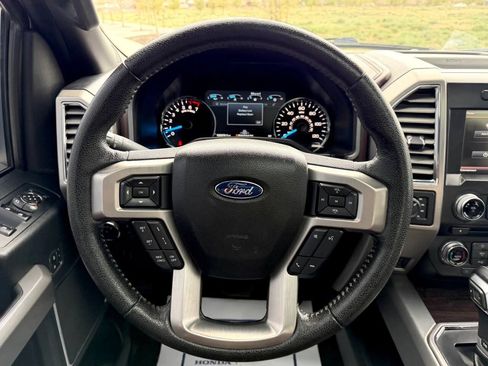 Used 2015 Ford F150 Platinum w/ Equipment Group 701A Luxury AWD/4WD image 25