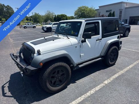 Used 2015 Jeep Wrangler Sport AWD/4WD image 4