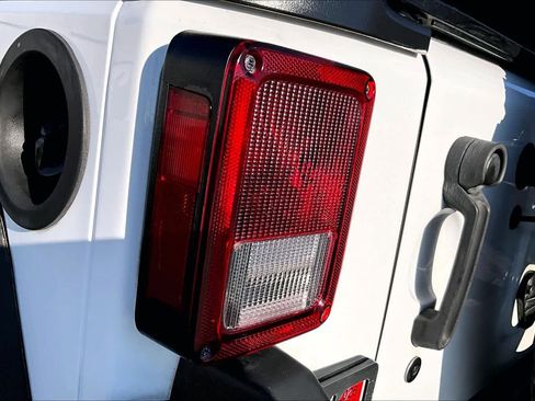 Used 2016 Jeep Wrangler Unlimited Sport w/ Quick Order Package 24S image 27