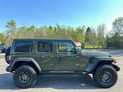 Certified 2022 Jeep Wrangler Unlimited Rubicon w/ Xtreme Recon 35" Tire Package AWD/4WD image 16