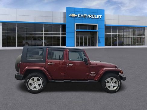 Used 2010 Jeep Wrangler Unlimited Sahara w/ Dual Top Group image 6