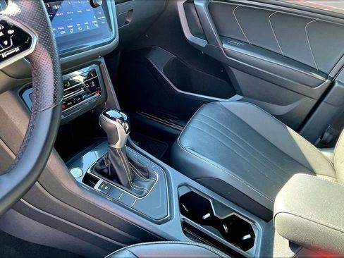 Certified 2023 Volkswagen Tiguan SE R-Line image 23