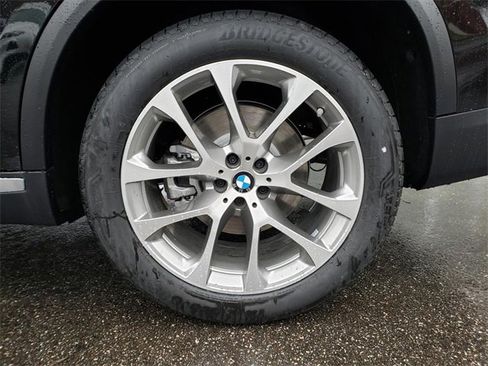 New 2026 BMW X5 xDrive40i w/ Climate Comfort Package image 27